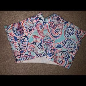 Lilly Pulitzer Walsh short